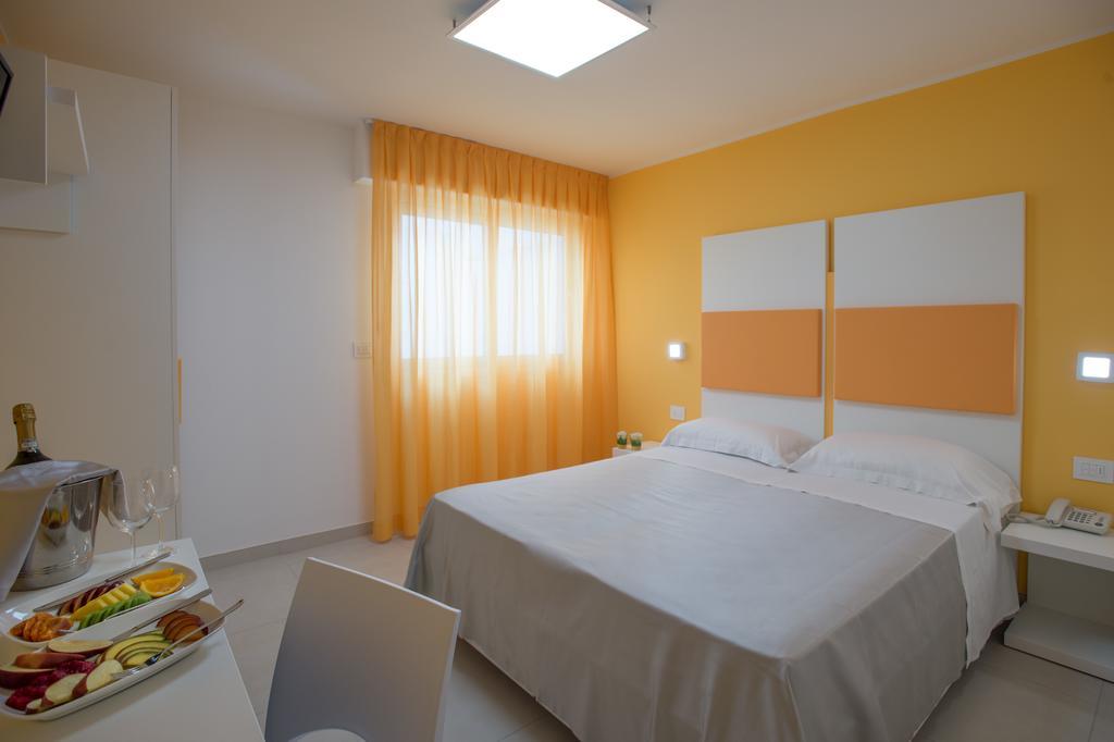 L'Isola di Pazze Hotel Resort&Spa Torre San Giovanni Ugento Esterno foto